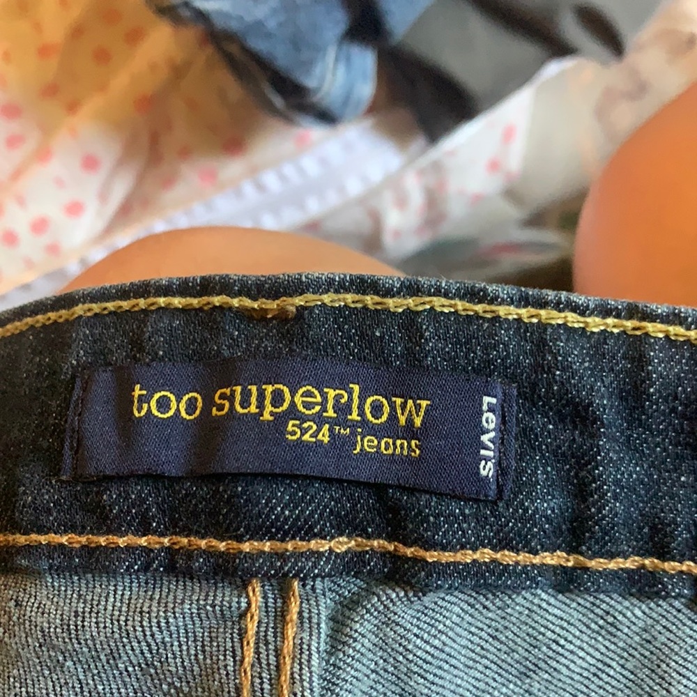 Levi’s dark jeans